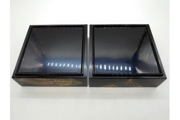 総本家濱田屋　輪島塗　漆器　木製　金蒔絵　平台付　扇面　松竹梅　格式高い雰囲気の二段重(菊、花、お重、重箱、黄袋付き、共箱付き)(R-079652)