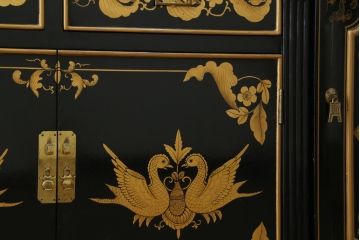 ビンテージ　高級品!!　エレガントで華やかな空間を演出してくれるシノワズリ様式のサイドボード(サイドキャビネット、収納棚、戸棚、コンソールテーブル、飾り台、ディスプレイ台、花台、ヴィンテージ、店舗什器)(R-079658)