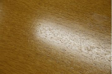 北欧ビンテージ　オーク材　シンプルなデザインが取り入れやすい丸テーブル(ラウンドテーブル、円卓、4人掛け、4P、食卓、ダイニングテーブル、ヴィンテージ)(R-079663)