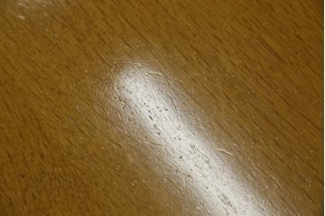 北欧ビンテージ　オーク材　シンプルなデザインが取り入れやすい丸テーブル(ラウンドテーブル、円卓、4人掛け、4P、食卓、ダイニングテーブル、ヴィンテージ)(R-079663)