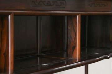 和製ビンテージ　美品!!　高級品　希少な大型サイズ　六尺　シャム柿(ジリコテ)材　上品な佇まいで和の雰囲気を引き立てる飾り棚(茶棚、収納棚、戸棚、違い棚、ヴィンテージ)(R-079666)