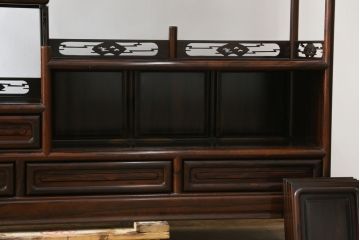 和製ビンテージ　美品!!　高級品　希少な大型サイズ　六尺　シャム柿(ジリコテ)材　上品な佇まいで和の雰囲気を引き立てる飾り棚(茶棚、収納棚、戸棚、違い棚、ヴィンテージ)(R-079666)