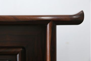 和製ビンテージ　美品!!　高級品　希少な大型サイズ　六尺　シャム柿(ジリコテ)材　上品な佇まいで和の雰囲気を引き立てる飾り棚(茶棚、収納棚、戸棚、違い棚、ヴィンテージ)(R-079666)