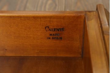 中古　美品　バロッサバレンティ(VARO,S.A. VALENTI)　クラシカルなデザインが魅力的なサイドボード(収納棚、戸棚、キャビネット)(定価約150万円)(R-079667)