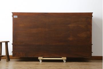 中古　美品!!　岩谷堂箪笥　美しい木目と存在感のある金具が目を惹くサイドボード(収納棚、戸棚、サイドキャビネット、ガラス戸棚、引き出し)(定価約100万円)(R-079668)
