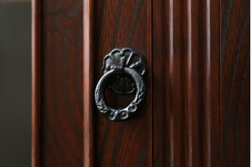 中古　美品!!　岩谷堂箪笥　和洋折衷デザインのサイドボード　定価約100万円　(R-079668)