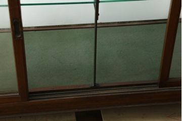 イギリスアンティーク　シンプルなデザインが取り入れやすいカウンターガラスケース(Gケース、ショーケース、ディスプレイケース、コレクションケース、飾り棚、収納棚、戸棚、陳列棚、店舗什器、英国)(R-079669)