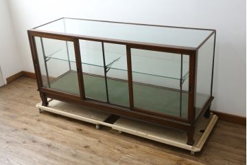 イギリスアンティーク　シンプルなデザインが取り入れやすいカウンターガラスケース(Gケース、ショーケース、ディスプレイケース、コレクションケース、飾り棚、収納棚、戸棚、陳列棚、店舗什器、英国)(R-079669)