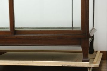 イギリスアンティーク　シンプルなデザインが取り入れやすいカウンターガラスケース(Gケース、ショーケース、ディスプレイケース、コレクションケース、飾り棚、収納棚、戸棚、陳列棚、店舗什器、英国)(R-079669)