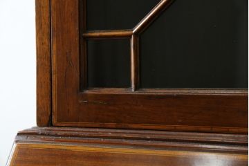 イギリスアンティーク　マホガニー材　クラシカルな雰囲気を漂わせる細身のビューローブックケース(ライティングビューロー、簿記机、引き出し、収納棚、戸棚、引き出し、在宅用デスク、在宅ワーク、在宅用、英国)(R-079670)