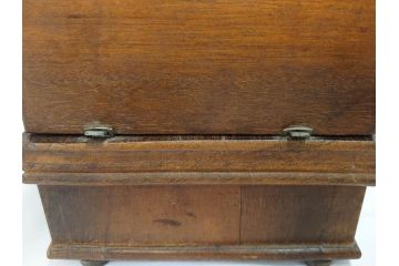 LEAD(リード)　Lead Machine　手回し　小振り　レトロな佇まいのミシン(小型、卓上、ハンドクラフト、手工芸、収納ケース付き)(R-079676)