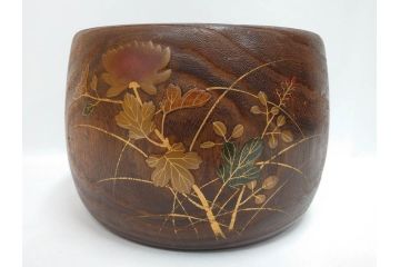 大正〜昭和初期　蒔絵　刳り貫き　菊　雅なデザインが魅力の火鉢(花、丸火鉢、手あぶり、木製、ガラス天板付き)(R-079678)