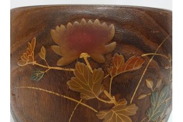大正〜昭和初期　蒔絵　刳り貫き　菊　雅なデザインが魅力の火鉢(花、丸火鉢、手あぶり、木製、ガラス天板付き)(R-079678)