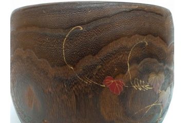 大正〜昭和初期　蒔絵　刳り貫き　菊　雅なデザインが魅力の火鉢(花、丸火鉢、手あぶり、木製、ガラス天板付き)(R-079678)