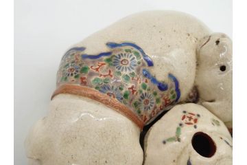 明治期　時代物　清水六兵衛　京焼　在銘作家物　犬の微笑ましい表情に心が癒される香炉(イヌ、仏具、茶道具、裏印、外箱付き)(R-079683)