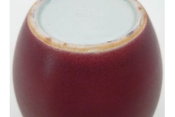 陶雅堂　辰砂　趣ある深紅色が目を引く壷(小森忍、中国、大連、壺、つぼ、花器、花入、花生、共箱付き、裏印、中国美術)(R-079684)
