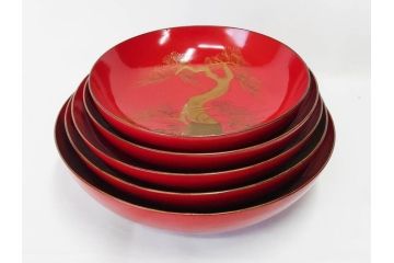 明治3年　朱塗　金蒔絵　漆器　木製　五ツ組　雅な雰囲気漂う大盃5点セット(松、牡丹、花、風景、漆芸、杯、酒器、和食器、共箱付き)(R-079685)