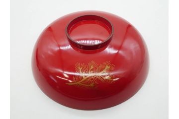 明治3年　朱塗　金蒔絵　漆器　木製　五ツ組　雅な雰囲気漂う大盃5点セット(松、牡丹、花、風景、漆芸、杯、酒器、和食器、共箱付き)(R-079685)
