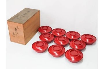 明治期　朱塗　木製椀　艶やかな漆が美しい煮物椀10客セット(漆器、和食器、汁椀、蓋付き、吸物椀、お椀、共箱付き)(R-079688)