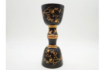 時代物　雅な花のデザインが美しい小鼓(菊、梅、花、金蒔絵、漆、つづみ、鼓胴、革一組2枚、調緒、横調べ、縦調べ、小締、和楽器、打楽器、雅楽、能楽)(R-079689)
