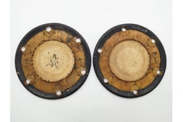 時代物　雅な花のデザインが美しい小鼓(菊、梅、花、金蒔絵、漆、つづみ、鼓胴、革一組2枚、調緒、横調べ、縦調べ、小締、和楽器、打楽器、雅楽、能楽)(R-079689)