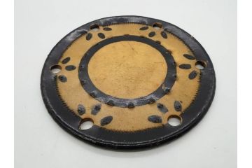 時代物　雅な花のデザインが美しい小鼓(菊、梅、花、金蒔絵、漆、つづみ、鼓胴、革一組2枚、調緒、横調べ、縦調べ、小締、和楽器、打楽器、雅楽、能楽)(R-079689)