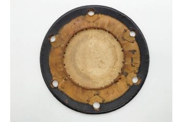 時代物　雅な花のデザインが美しい小鼓(菊、梅、花、金蒔絵、漆、つづみ、鼓胴、革一組2枚、調緒、横調べ、縦調べ、小締、和楽器、打楽器、雅楽、能楽)(R-079689)