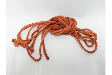 時代物　雅な花のデザインが美しい小鼓(菊、梅、花、金蒔絵、漆、つづみ、鼓胴、革一組2枚、調緒、横調べ、縦調べ、小締、和楽器、打楽器、雅楽、能楽)(R-079689)