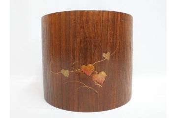 大正〜昭和初期　蒔絵　牡丹　お部屋を上品に演出する火鉢(ぼたん、漆芸、木製、丸火鉢、手あぶり)(R-079692)