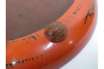時代物　根来塗　欅(ケヤキ)材　味わい深いお膳2客セット(丸膳、丸盆、木製、朱塗、漆芸、漆器)(R-079693)