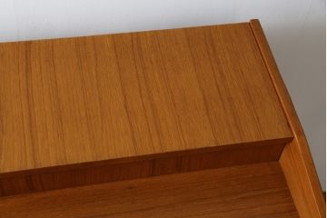 イタリアビンテージ　チーク材　Lloyd's Antiques(ロイズ・アンティークス)取り扱い　収納付き　おしゃれなモダンデザインのデスク(ワークデスク、平机、作業台、在宅用、在宅ワーク用、ヴィンテージ)(R-079699)