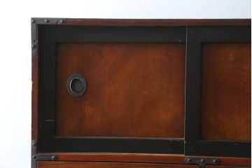 和製アンティーク　前面欅(ケヤキ)材　角手引き手　上質な錠前金具の関西時代箪笥(関西箪笥、和たんす、衣装タンス、収納箪笥、整理箪笥、引き出し、チェスト)(R-079702)