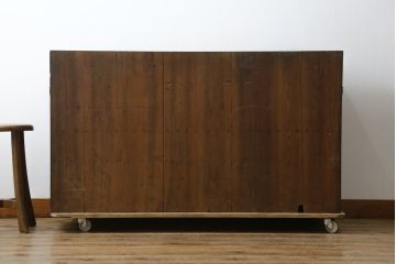 和製アンティーク　前面欅(ケヤキ)材　角手引き手　上質な錠前金具の関西時代箪笥ローボード(関西箪笥、和たんす、収納タンス、整理箪笥、引き出し、サイドボード、テレビ台、TV台、TVボード)(R-079703)