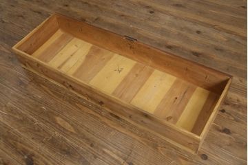 和製アンティーク　前面欅(ケヤキ)材　角手引き手　上質な錠前金具の関西時代箪笥サイドチェスト(関西箪笥、和たんす、衣装タンス、収納箪笥、整理箪笥、引き出し、サイドボード)(R-079704)