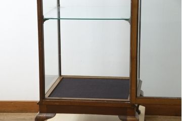 イギリスアンティーク　マホガニー材　エレガントな雰囲気漂う猫脚が魅力的なGケース(キャビネット、ガラスケース、コレクションケース、ディスプレイケース、ショーケース、飾り棚、陳列棚、店舗什器、英国)(R-079706)