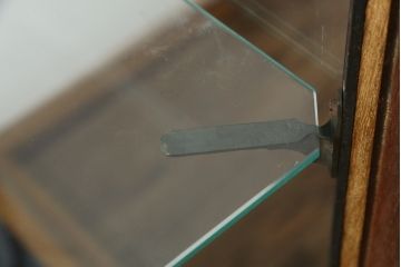 イギリスアンティーク　マホガニー材　エレガントな雰囲気漂う猫脚が魅力的なGケース(キャビネット、ガラスケース、コレクションケース、ディスプレイケース、ショーケース、飾り棚、陳列棚、店舗什器、英国)(R-079706)