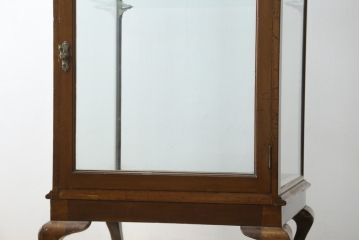 イギリスアンティーク　マホガニー材　エレガントな雰囲気漂う猫脚が魅力的なGケース(キャビネット、ガラスケース、コレクションケース、ディスプレイケース、ショーケース、飾り棚、陳列棚、店舗什器、英国)(R-079706)