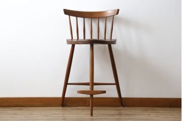 和製ビンテージ　美品　ジョージナカシマ　MIRA CHAIR H(ミラチェアH)　CN107　滑らかデザインが美しいカウンターチェア(ジョージ・ナカシマ、バーチェア、板座チェア、ダイニングチェア、椅子、イス、ハイチェア、ヴィンテージ)(R-079709)
