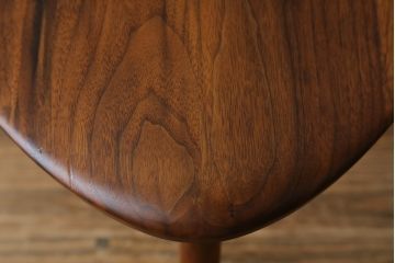和製ビンテージ　美品　ジョージナカシマ　MIRA CHAIR H(ミラチェアH)　CN107　滑らかデザインが美しいカウンターチェア(ジョージ・ナカシマ、バーチェア、板座チェア、ダイニングチェア、椅子、イス、ハイチェア、ヴィンテージ)(R-079709)