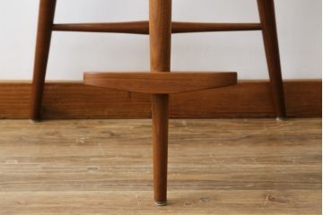和製ビンテージ　美品　ジョージナカシマ　MIRA CHAIR H(ミラチェアH)　CN107　滑らかデザインが美しいカウンターチェア(ジョージ・ナカシマ、バーチェア、板座チェア、ダイニングチェア、椅子、イス、ハイチェア、ヴィンテージ)(R-079709)