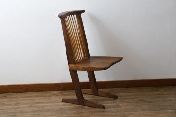 和製ビンテージ　美品　ジョージナカシマ　コノイドチェア(CONOID CHAIR)　CN101　スタイリッシュな佇まいのサイドチェア(ジョージ・ナカシマ、板座チェア、ダイニングチェア、椅子、イス、ヴィンテージ)(R-079710)