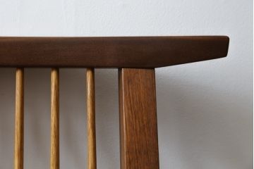 和製ビンテージ　美品　ジョージナカシマ　コノイドチェア(CONOID CHAIR)　CN101　スタイリッシュな佇まいのサイドチェア(ジョージ・ナカシマ、板座チェア、ダイニングチェア、椅子、イス、ヴィンテージ)(R-079710)