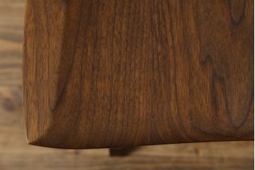 和製ビンテージ　美品　ジョージナカシマ　コノイドチェア(CONOID CHAIR)　CN101　スタイリッシュな佇まいのサイドチェア(ジョージ・ナカシマ、板座チェア、ダイニングチェア、椅子、イス、ヴィンテージ)(R-079710)