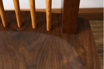 和製ビンテージ　美品　ジョージナカシマ　コノイドチェア(CONOID CHAIR)　CN101　スタイリッシュな佇まいのサイドチェア(ジョージ・ナカシマ、板座チェア、ダイニングチェア、椅子、イス、ヴィンテージ)(R-079710)