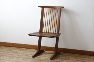 和製ビンテージ　美品　ジョージナカシマ　コノイドチェア(CONOID CHAIR)　CN101　スタイリッシュな佇まいのサイドチェア(ジョージ・ナカシマ、板座チェア、ダイニングチェア、椅子、イス、ヴィンテージ)(R-079711)