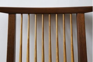 和製ビンテージ　美品　ジョージナカシマ　コノイドチェア(CONOID CHAIR)　CN101　スタイリッシュな佇まいのサイドチェア(ジョージ・ナカシマ、板座チェア、ダイニングチェア、椅子、イス、ヴィンテージ)(R-079711)