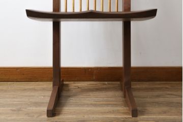 和製ビンテージ　美品　ジョージナカシマ　コノイドチェア(CONOID CHAIR)　CN101　スタイリッシュな佇まいのサイドチェア(ジョージ・ナカシマ、板座チェア、ダイニングチェア、椅子、イス、ヴィンテージ)(R-079711)
