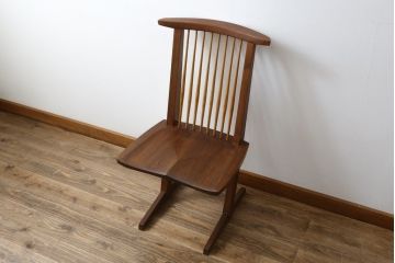 和製ビンテージ　美品　ジョージナカシマ　コノイドチェア(CONOID CHAIR)　CN101　スタイリッシュな佇まいのサイドチェア(ジョージ・ナカシマ、板座チェア、ダイニングチェア、椅子、イス、ヴィンテージ)(R-079712)