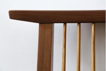 和製ビンテージ　美品　ジョージナカシマ　コノイドチェア(CONOID CHAIR)　CN101　スタイリッシュな佇まいのサイドチェア(ジョージ・ナカシマ、板座チェア、ダイニングチェア、椅子、イス、ヴィンテージ)(R-079712)