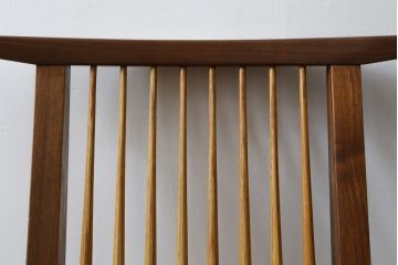 和製ビンテージ　美品　ジョージナカシマ　コノイドチェア(CONOID CHAIR)　CN101　スタイリッシュな佇まいのサイドチェア(ジョージ・ナカシマ、板座チェア、ダイニングチェア、椅子、イス、ヴィンテージ)(R-079712)